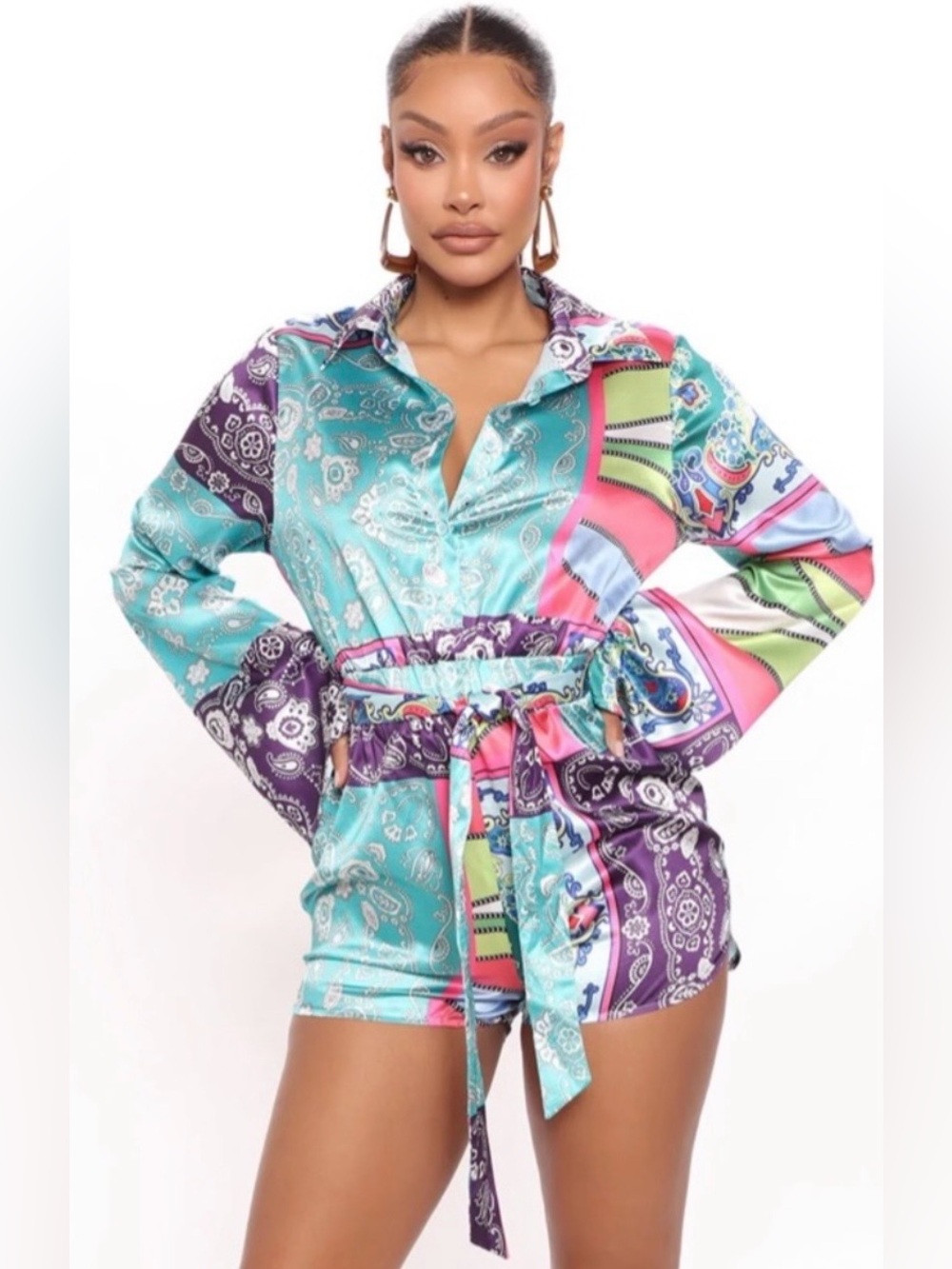 💙 NEW 💙 Fashion Nova Paisley Satin Romper Size Medium 💙